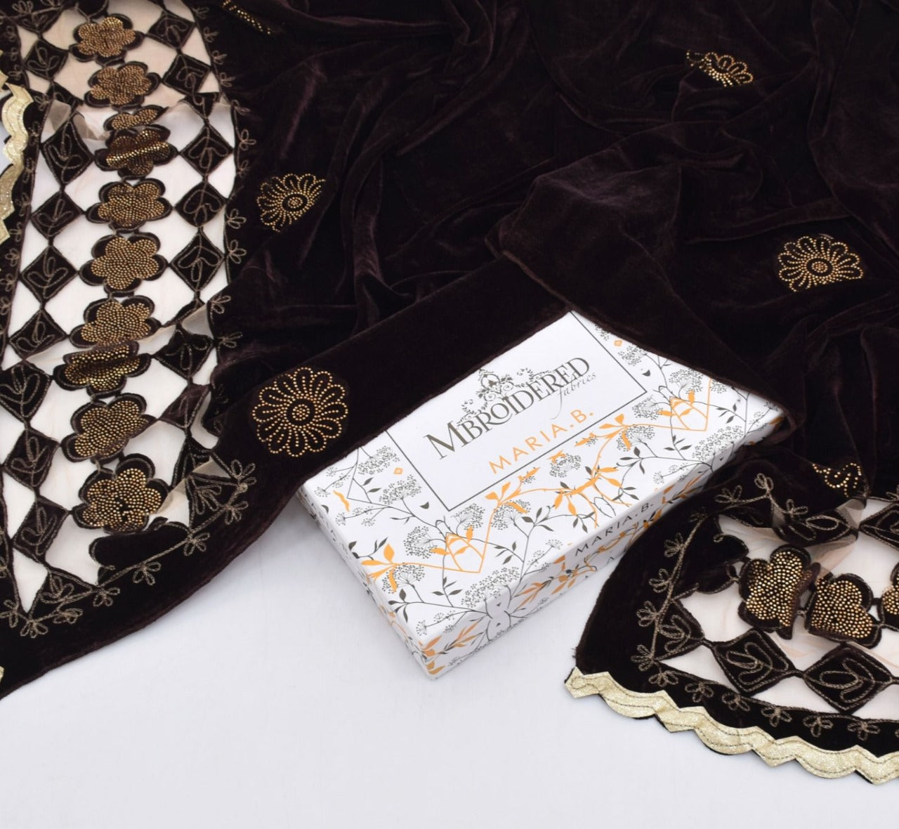 Maria B Fancy Wedding Velvet Shawl | Luxury Embellished Cutwork Stone Design