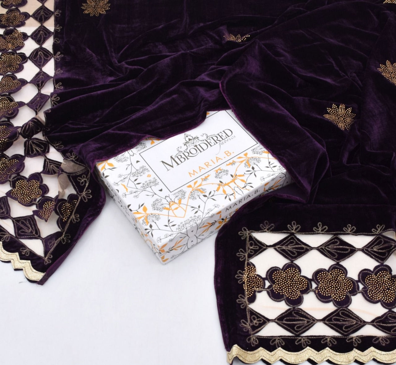 Maria B Fancy Wedding Velvet Shawl | Luxury Embellished Cutwork Stone Design