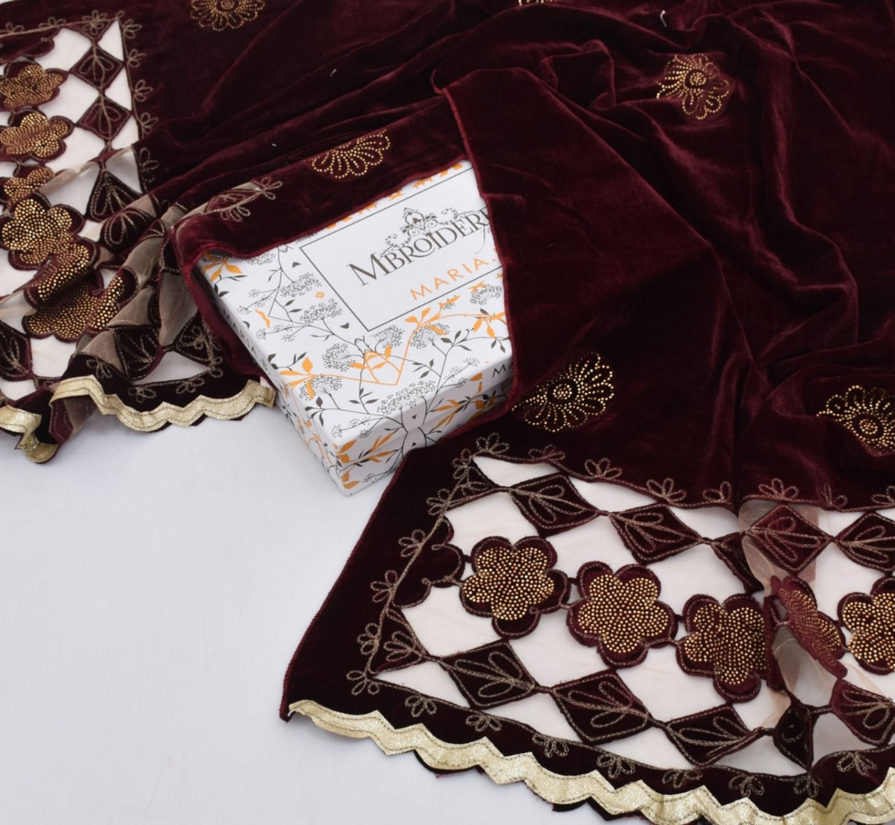 Maria B Fancy Wedding Velvet Shawl | Luxury Embellished Cutwork Stone Design