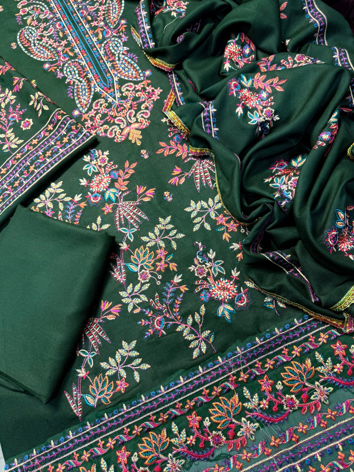 ASIM JOFA 3PC Casual Winter Collection | Embroidered Dhank Suit Lace Border Shawl